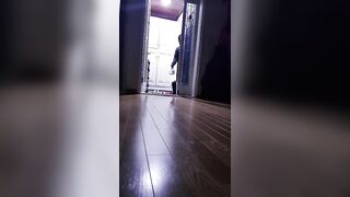 커피배달원에세 개처럼 기어가기