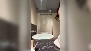풋풋한 커플의 욕조섹스 2