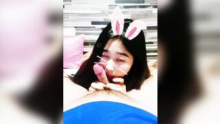 자지물고 만화책보는 입보녀의 반전 쓰리썸