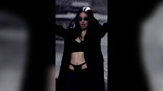 김제니 파이 노출 (3)