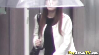 소변이 급한 아가씨들 봉지 구경 ipcam