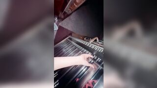 부모님이 안 계신 틈을 타서 여동생과