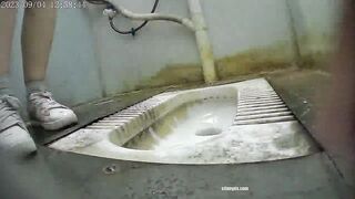 【厕拍】新流出多场景闯拍加近景前拍各种靓妹嫩穴尿尿53V[某房原版] china ipcam 3 (5)