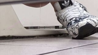 【厕拍作品】TW【中和热舞社团系列ABCD】一群穿校服的学生妹来袭，有拍脸视频，还附带生活照19V ipcam (5)