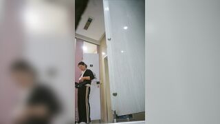 【厕拍】手持侧位偷拍美女上厕所（3）[某房原版] ipcam