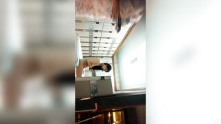 第71話～家庭内入浴クラブ盗撮～巨乳女子校生の入浴と着替え～覗き見を楽しむ～9V ipcam 1 (1)