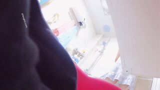 【震撼大礼包】邪恶房东系列全部5弹完整版❤️贵在真实房东偷拍美女房客洗澡换衣自慰约炮日常 ipcam 7 (3)