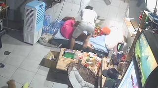 【割れカメラ】家族寮での露出・着替え映像集！ ipcam 4 (5)
