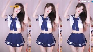 과즙세연 왼쪽 꼭노