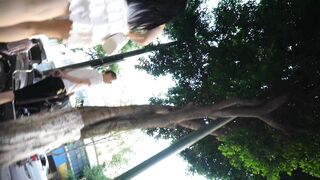 孔成大神原作❤️不動産証明書を手に、街を歩きながら底釣りをする。透け透けのスカートをはいた痴女の赤いセクシーな透け透けの痴女が ipcam