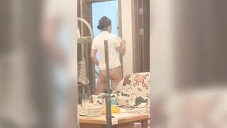 重磅【空姐】窗外偷拍多位空姐宿舍日常洗澡换衣服82V ipcam 3 (1)