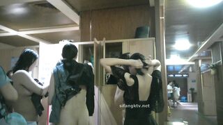 【重磅首发】国内某温泉会所偷拍换衣 美女如云29[某房原版]part1 ipcam (2)