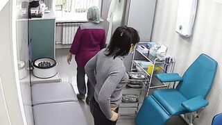 【割れたカメラ】国内の病院で注射女子が2本連続注射し、尻を隠して外出 ipcam 6
