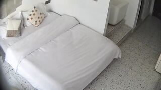 ユニバーシティタウン 12-25✅ クリスマスの正しい祝い方：あの小娘に黒ストッキング、アナルプラグ、ボンデージを着せてあげて、ベッドの上で ipcam (3)