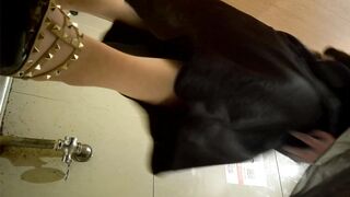 █マジックハン​​ズ☛外部購入█ プレミアムトイレ写真：超ハイヒールとサイハイブーツを履いた美しい女性のコレクション ipcam 1 (4)