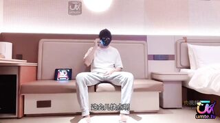 探花叫騷雞侍奉肉棒 看到就忍不住自己坐上去 開檔黑絲狗鏈乳夾 像母狗一樣被操 銷魂口爆榨精 china