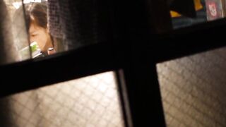 ハーフモデルの美女は白い肌に剛毛が映える toilet 2