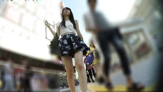パンダチラリ 012, 新フルHD高画質パンチラ逆さ撮り064　怒涛の23人のパンチラ！！超多人数オムニバスすぺしゃる, 店員撮り１２１！店内は暖房来 voyeur jp 3 (1)