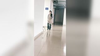 ✅新リーク█The Mastermind☛購入済み█高画質トイレショット「ぶら下がりフラッシュ、美女たち」（お尻スポッティング、ラージサイズ版） toilet (46)