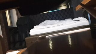 젊은 자지가 좋다고 신난 미시