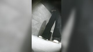 世界独占プレミア：【バーのトイレ POV】—黒ストッキング、ハイヒール、そして美女たちの群れ（第5部） toilet 3 (2)