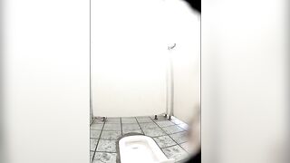 海のトイレを前から撮ってみたら4ナプキンタンポンどアップの羞恥 toilet 1