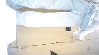 デュアルアングル視点（正面＆背面） — 複数の魅力的なモデルたち（動画11本） toilet 1 01