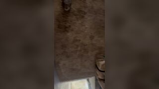 Magic Hand  外部入手  プレミアム「トイレ盗撮」映像：「高画質・無毛の美女（ホワイトタイガー編）」 — 36本 toilet 3 09