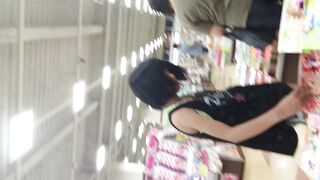 JS 胸元ゆるゆるな服で踊ってみた二人組 ぷるんっ♡ぷるんっ voyeur jp