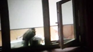 【高画質隠しカメラ映像】大学寮の窓からシャワーや着替えの様子をこっそり撮影 ipcam