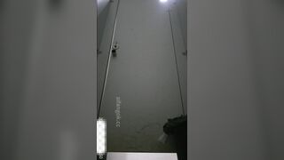 【ネットセレブのトイレショット1】成都のトップライブ配信者が撮影した、2つの視点からの超鮮明なトイレショット toilet (3)