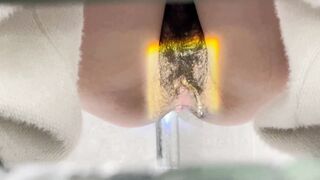 【トイレ盗撮】強引な撮影と照明 — スマホの鮮明なピントがマンコとアナルを丸出しに toilet 2 16