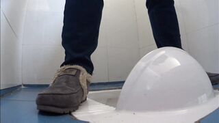 【定番・トイレ映像】「青春への賛歌」シリーズ：完全版 — 高校2年生の少女が、その可憐な秘部から排尿する様子を至近距離で捉えた映像に加え toilet 3 10-190426