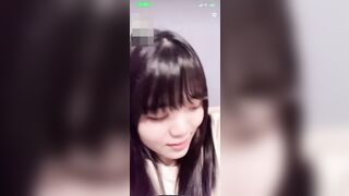 期間限定　とってもかわいい子がLINEできれいなあそこを見せてくれました jvip