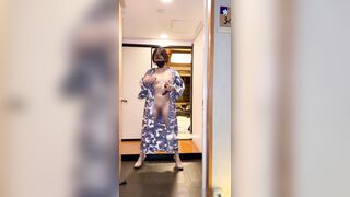 【zipダウンロード】ガニ股腰ヘコオホ声でイキまくる変態雑魚マ○コ女子 jvip 03
