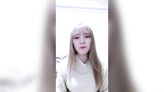 「レポートしに来たのに・・」作業辞めさせネカフェでオナらせるｗ口を押え声を我慢しながら昇天♪ jvip 01