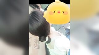 地下鉄駅でのスカートの中と谷間ショット――巨乳と小さな乳首！ ipcam 3 02-020526