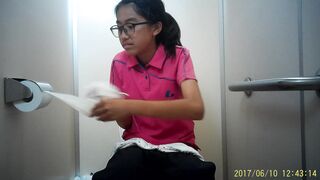 テニス部Cトイレ保存版 voyeur jp 02-040526 (4)