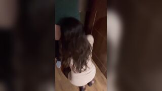 (한국야동) 어머머 !! 어린 초대남이 무척 맘에드는 걸레 와이프 korean porn vip
