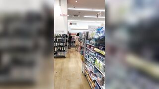 若ママさんの逆さパンチラ動画-静止画-１１５ voyeur jp 01-160526