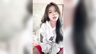 (한국야동) 후원금 받고 자위방송 진행하는 수려한 외모의 이쁜이 korean porn vip