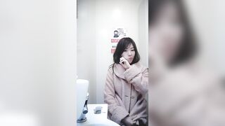 【早期特価】美女コンビニトイレ04-01 voyeur jp 160526 02