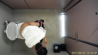 JKちゃん達のtoilet⑧ かわいい！美少女ちゃんのカメラ目線( ﾟДﾟ)クロッチお掃除も(^^♪ voyeur jp 170526