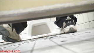 体育館トイレ潜入撮り 後ろアングル 参 voyeur jp 170526