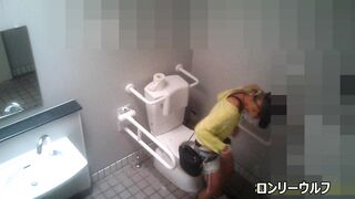 トイレ安らぎ㊼帽子美女のアソコは隠せず、ポニーテール巨乳の秘密6名 voyeur jp 170526