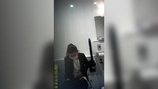 北●景子激似！薄毛の秘部を前後から襲います【突撃！隣の女子トイレ⑤】 voyeur jp 180526