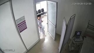 【ハッキングされたカメラ】一般病院の婦人科における妊婦の膣内診【あるウェブサイトからのオリジナル版】 ipcam 2 (14)