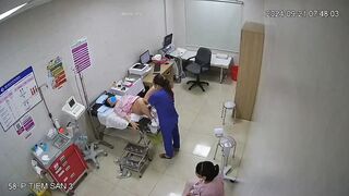 【ハッキングされたカメラ】一般病院の婦人科における妊婦の膣内診【あるウェブサイトからのオリジナル版】 ipcam 2 (3)
