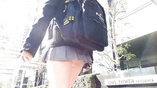 露出オナニー-大胆kちゃん屋外なのにヒモtバックの股間に手を突っ込む voyeur jp 01-200526