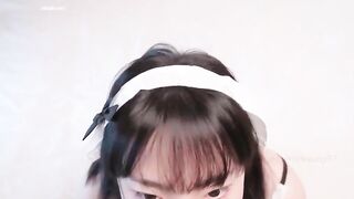 덜덜대는 진동기에 느껴버리고 부끄러워하는 인경 korean porn vip